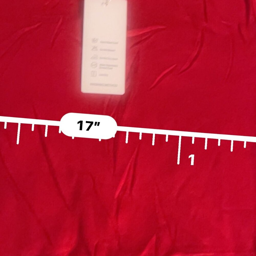 Red 100% Polyester Lightweight Top Size M NWT Long Sleeve - Picture 4 of 9